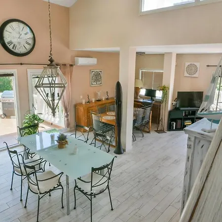 Beautiful, Spacious Townhouse With Lovely Views Sitio de Calahonda