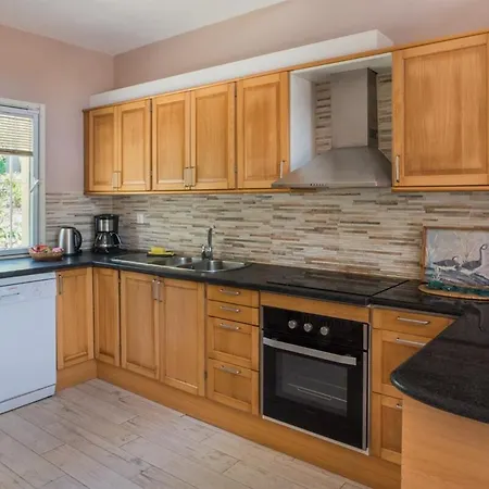 Beautiful, Spacious Townhouse With Lovely Views Holiday home Sitio de Calahonda