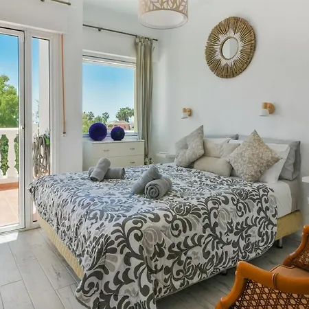 Holiday home Beautiful, Spacious Townhouse With Lovely Views Sitio de Calahonda