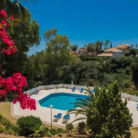 Beautiful, Spacious Townhouse With Lovely Views Holiday home